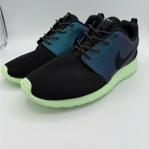 Nike Roshe Run Shoes Teal Vapor Metallic Green Black Rare WWC QS 2015 - Picture 1 of 7